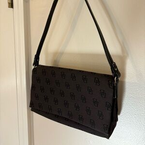 Vintage Dooney & Burke shoulder bag